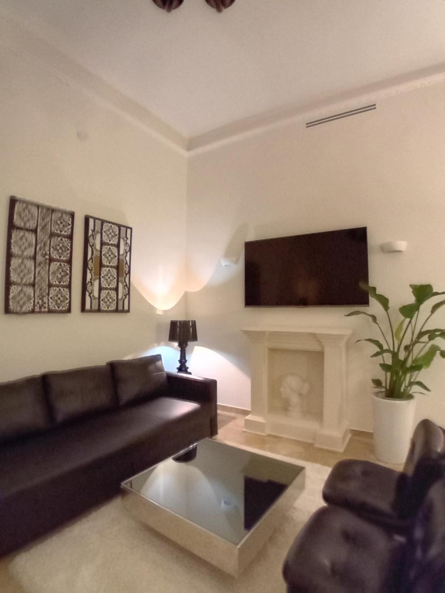 Bari Downtown Luxury Apartment Exterior photo